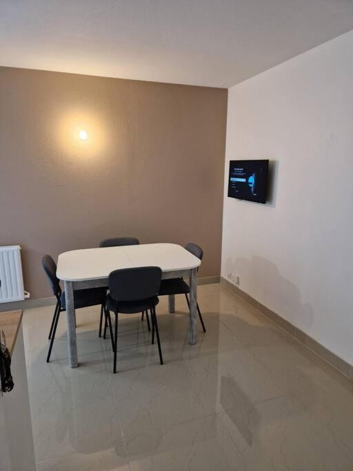 Residence Du Grand Stade Saint-Denis  Esterno foto